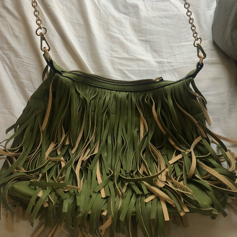 Green pursue